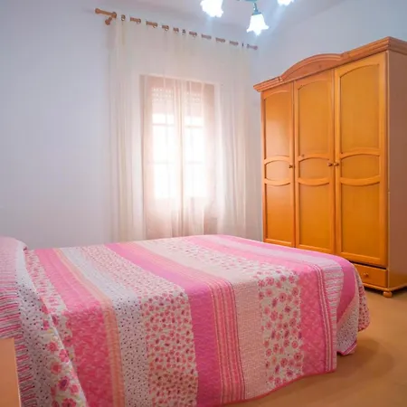 Brisa Familiar Centro Apartamentos Con A&A, Balcon, Garaje Y Solo Para Familias