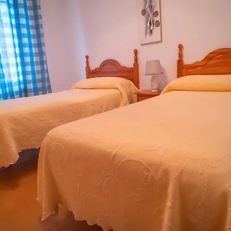 Brisa Familiar Centro Apartamentos Con A&A, Balcon, Garaje Y Solo Para Familias